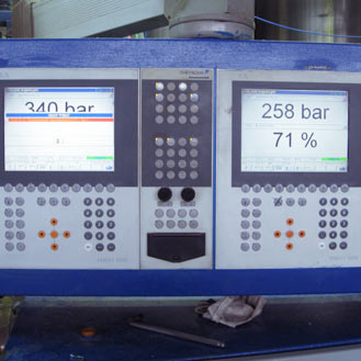 Фотография оборудования на производстве сайдинга компании Альта-Профиль Украина