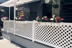 001_cafe_alta_fence_latice